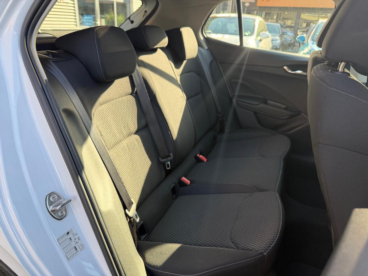Skoda FABIA 1.0 TSI Color Edition Pano Camera CarPlay