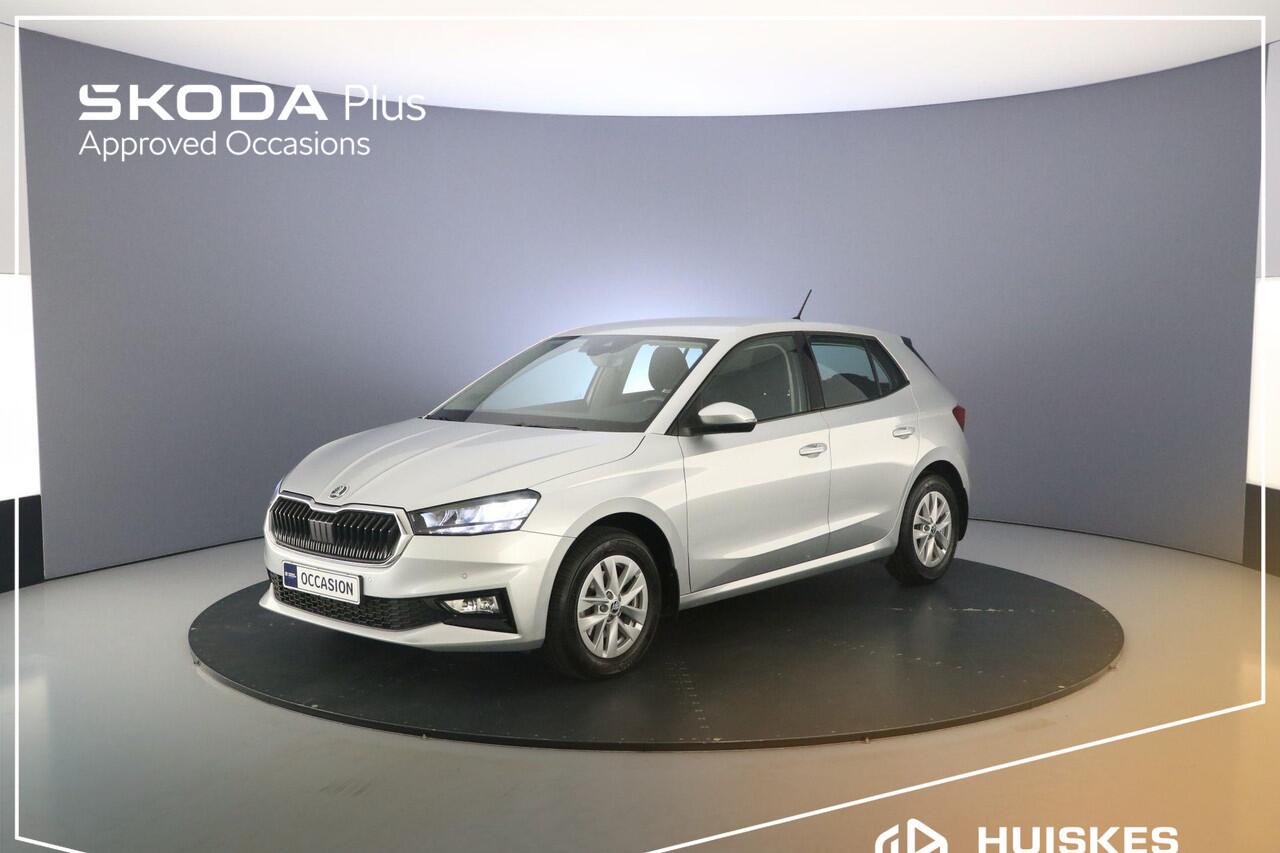 Skoda FABIA Ambition 1.0 TSI 110pk DSG Automaat Cruise control, Parkeersensoren, Stoelverwarming, Airco, DAB, Radio, LED koplampen, App connect, Bluetooth