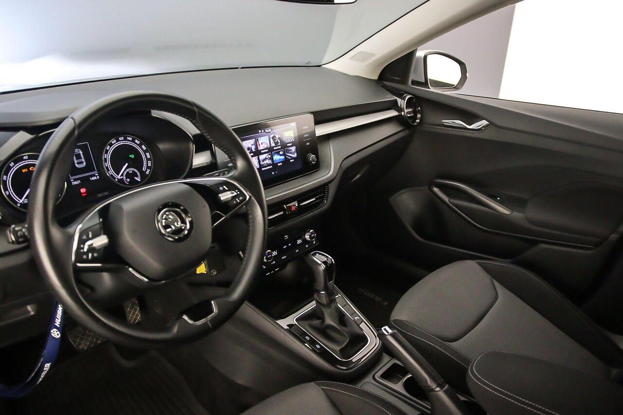 Skoda FABIA Ambition 1.0 TSI 110pk DSG Automaat Cruise control, Parkeersensoren, Stoelverwarming, Airco, DAB, Radio, LED koplampen, App connect, Bluetooth