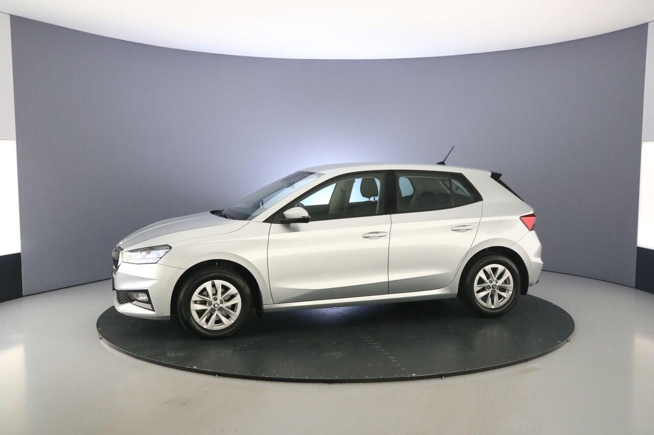 Skoda FABIA Ambition 1.0 TSI 110pk DSG Automaat Cruise control, Parkeersensoren, App connect, Stoelverwarming, Airco, DAB, Radio, Bluetooth, LED koplampen