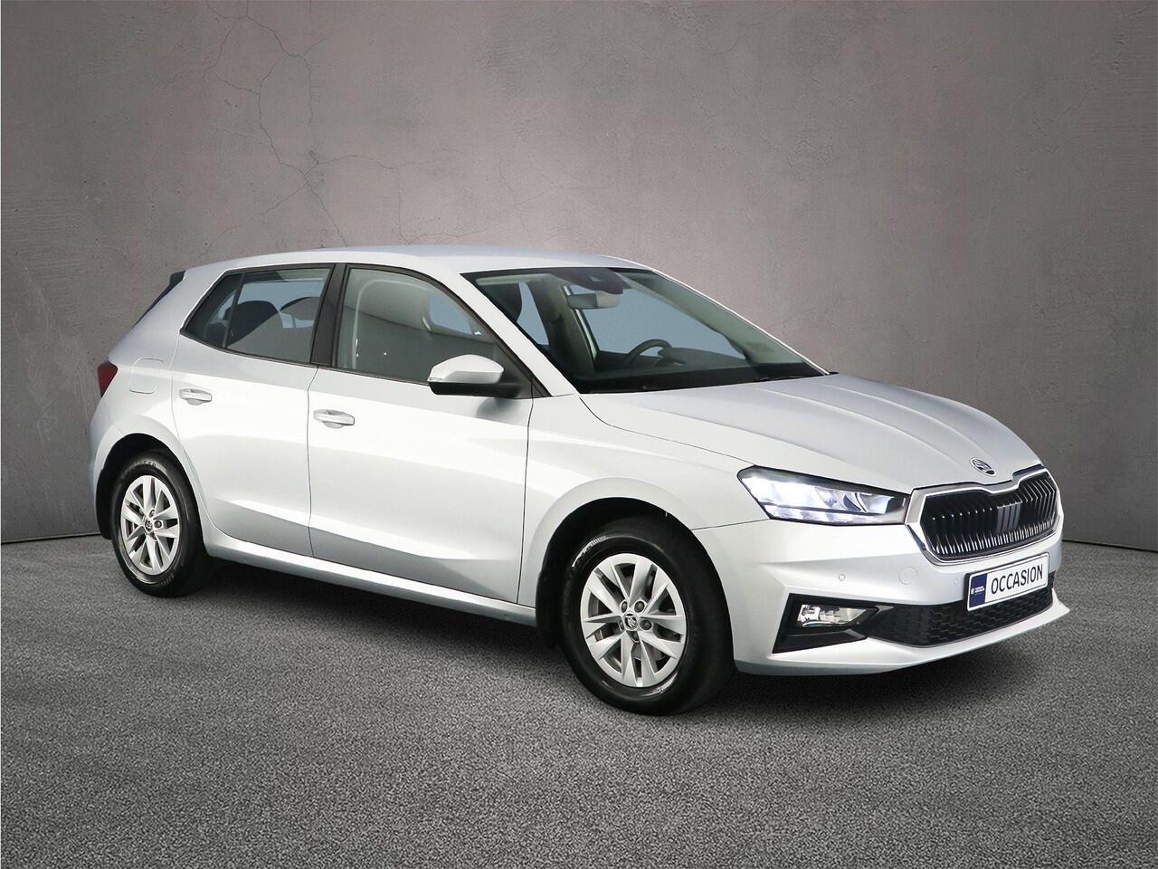 Skoda FABIA Ambition 1.0 TSI 110pk DSG Automaat Cruise control, Parkeersensoren, Airco, Stoelverwarming, DAB, Radio, LED koplampen, App connect, Bluetooth