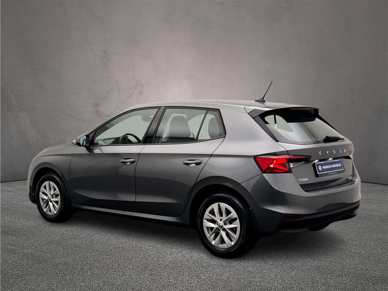 Skoda FABIA Ambition 1.0 TSI 110pk DSG Automaat Cruise control, Parkeersensoren, Stoelverwarming, Airco, DAB, Radio, Bluetooth, App connect, LED koplampen