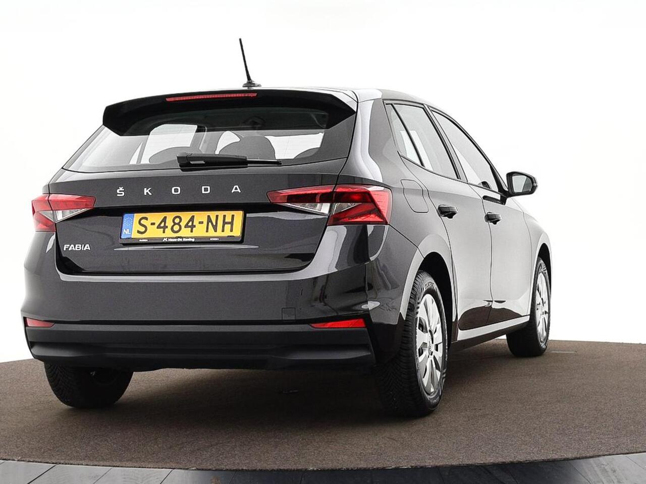 Skoda FABIA 1.0 TSI 95pk Active · Apple/Android Car Play · Cruise Control · Airco · DAB · 15'' Inch · Garantie t/m 06-03-2027 of 100.000km