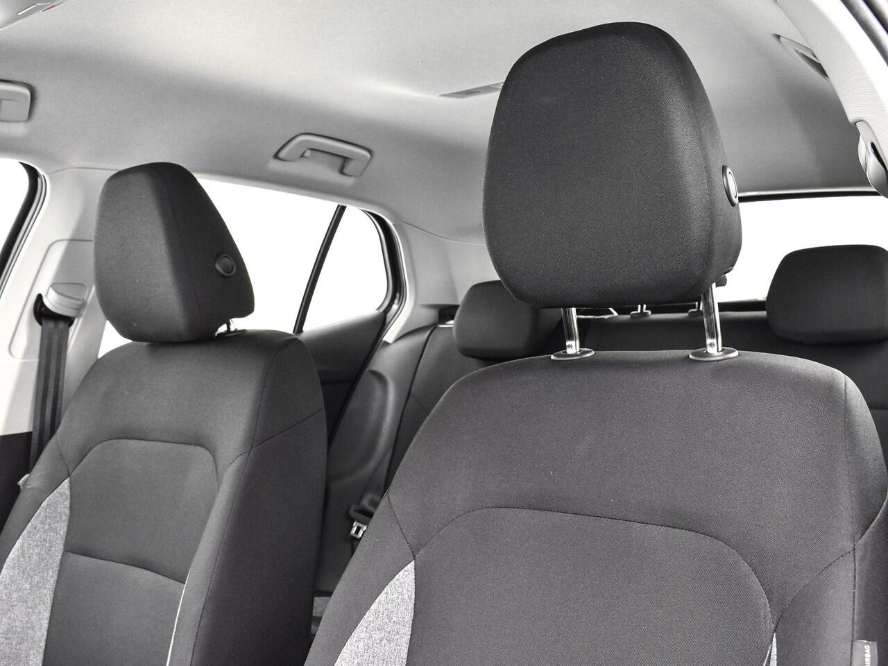 Skoda FABIA 1.0 TSI 95pk Active · Apple/Android Car Play · Cruise Control · Airco · DAB · 15'' Inch · Garantie t/m 06-03-2027 of 100.000km