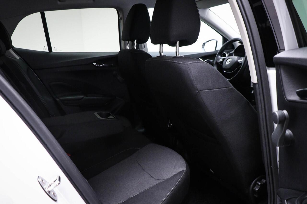 Skoda FABIA 1.0 TSI Ambition | COMFORT / NAVIGATIE- PACK | DAB | SMARTLINK | 15"