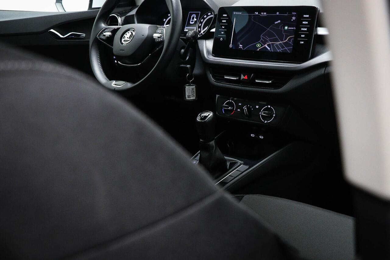 Skoda FABIA 1.0 TSI Ambition | COMFORT / NAVIGATIE- PACK | DAB | SMARTLINK | 15"