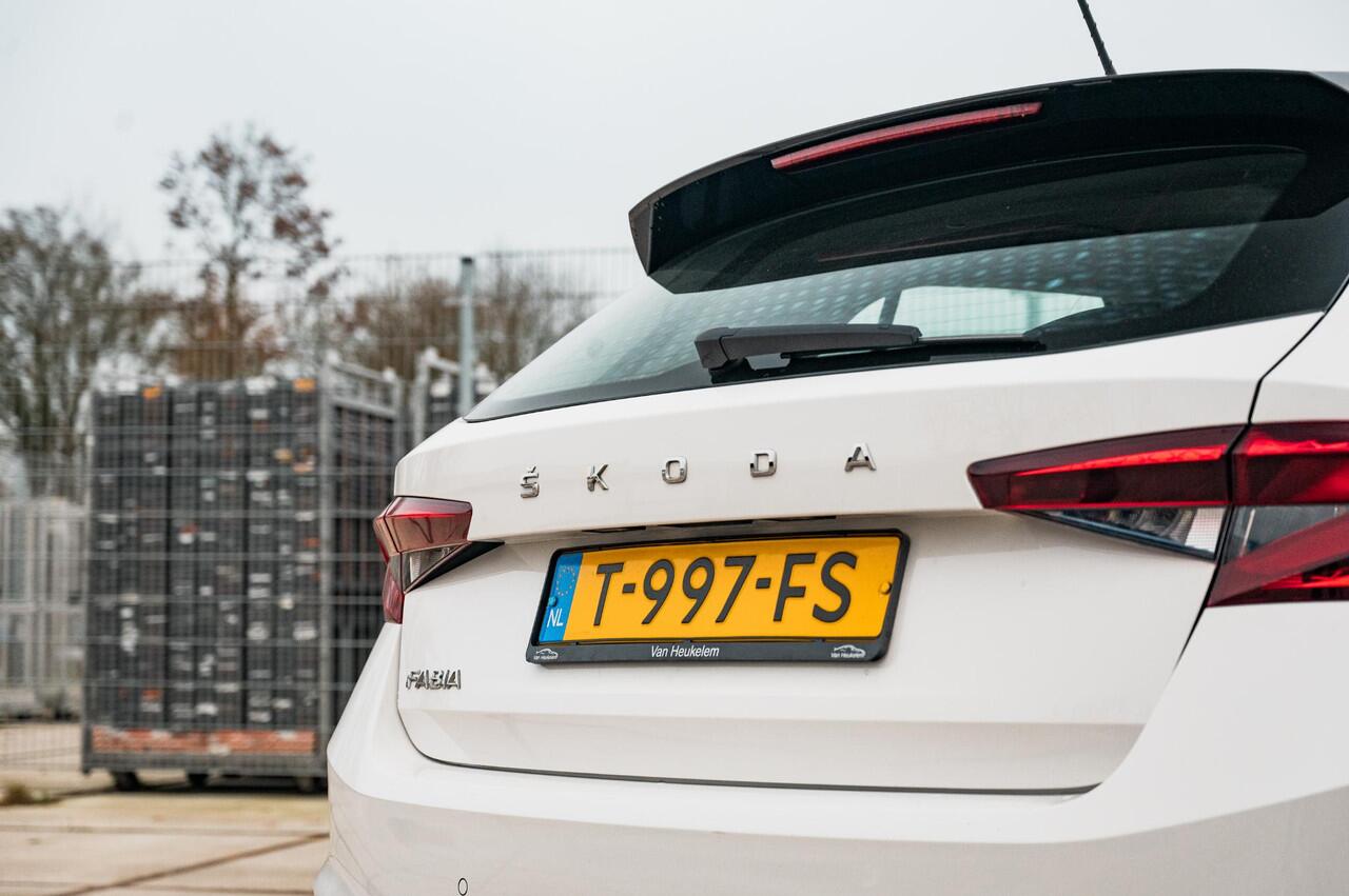 Skoda FABIA 1.0 TSI Ambition | AIRCO | CRUISE | PDC | FULL LED | ALL SEASON BANDEN