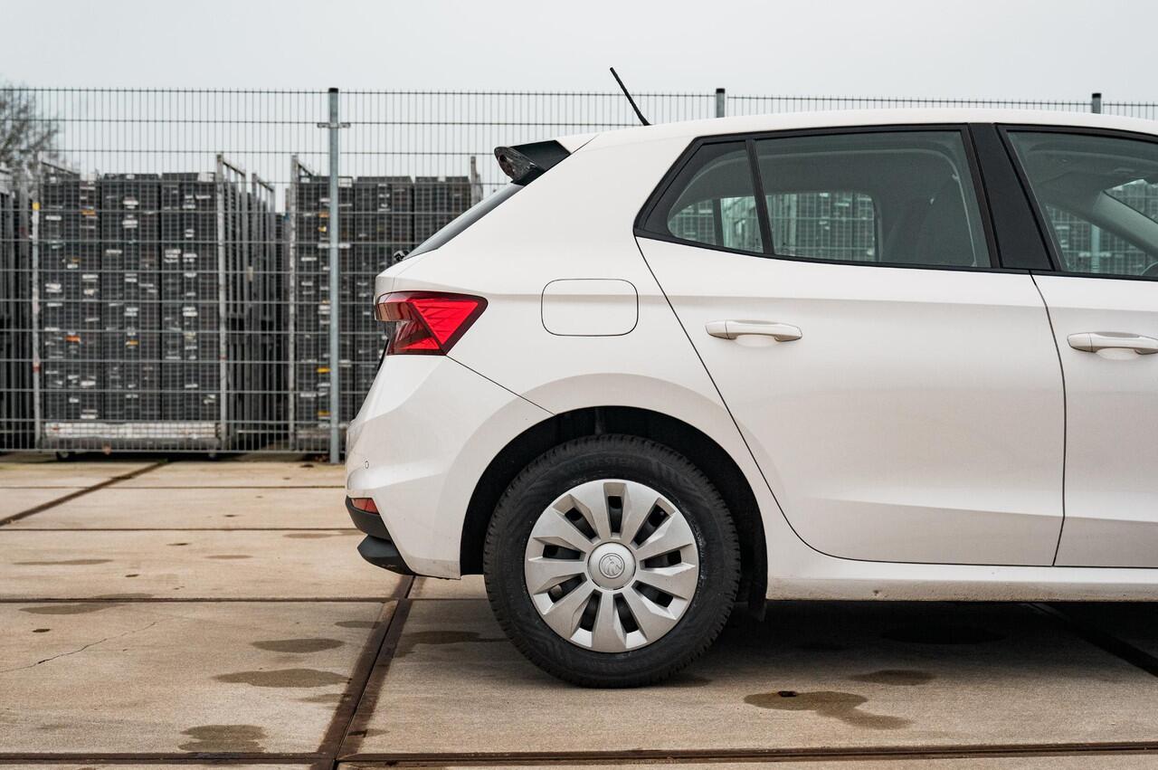 Skoda FABIA 1.0 TSI Ambition | AIRCO | CRUISE | PDC | FULL LED | ALL SEASON BANDEN