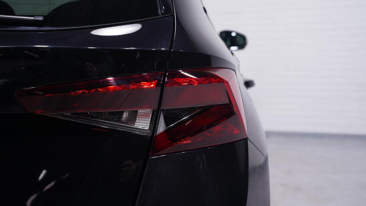 Skoda FABIA 1.0 TSI 110 pk DSG Aut. Ambition Aut. Airco, Apple Carplay, LED Koplampen, PDC achter