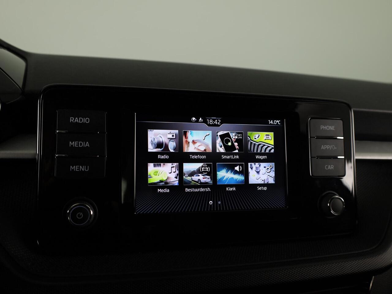 Skoda FABIA 1.0 TSI Ambition 95 pk | Verlengde garantie | Navigatie via App | Parkeersensoren achter | Cruise control | LED koplampen |