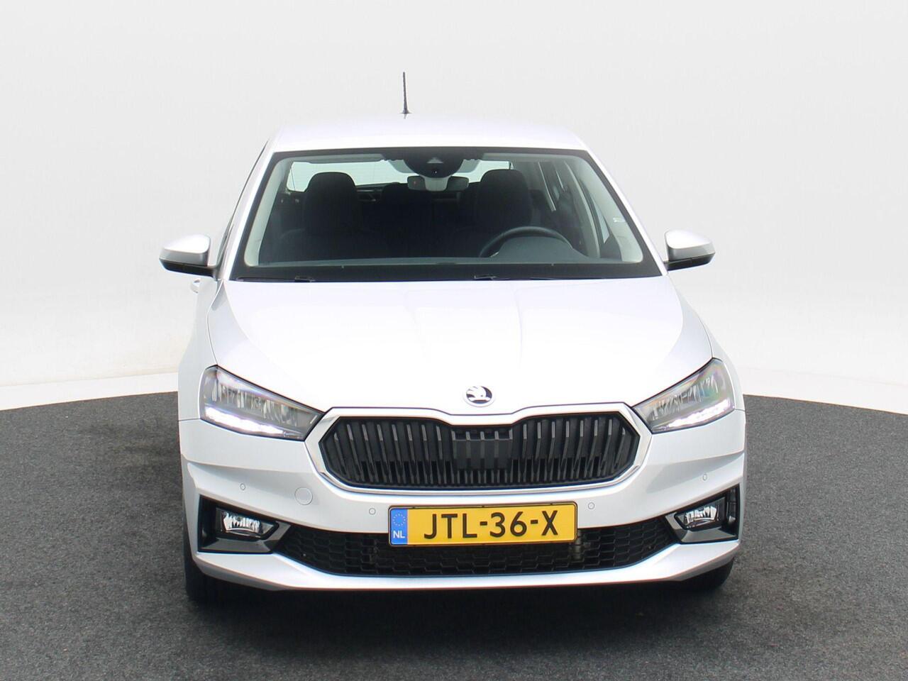Skoda FABIA 1.0 TSi 110 Pk Automaat Business Edition | Cruise Control | Climate Control | Parkeersensoren | Stoelverwarming | Bluetooth | Carplay | 15 Inch | 33.912 Km!!