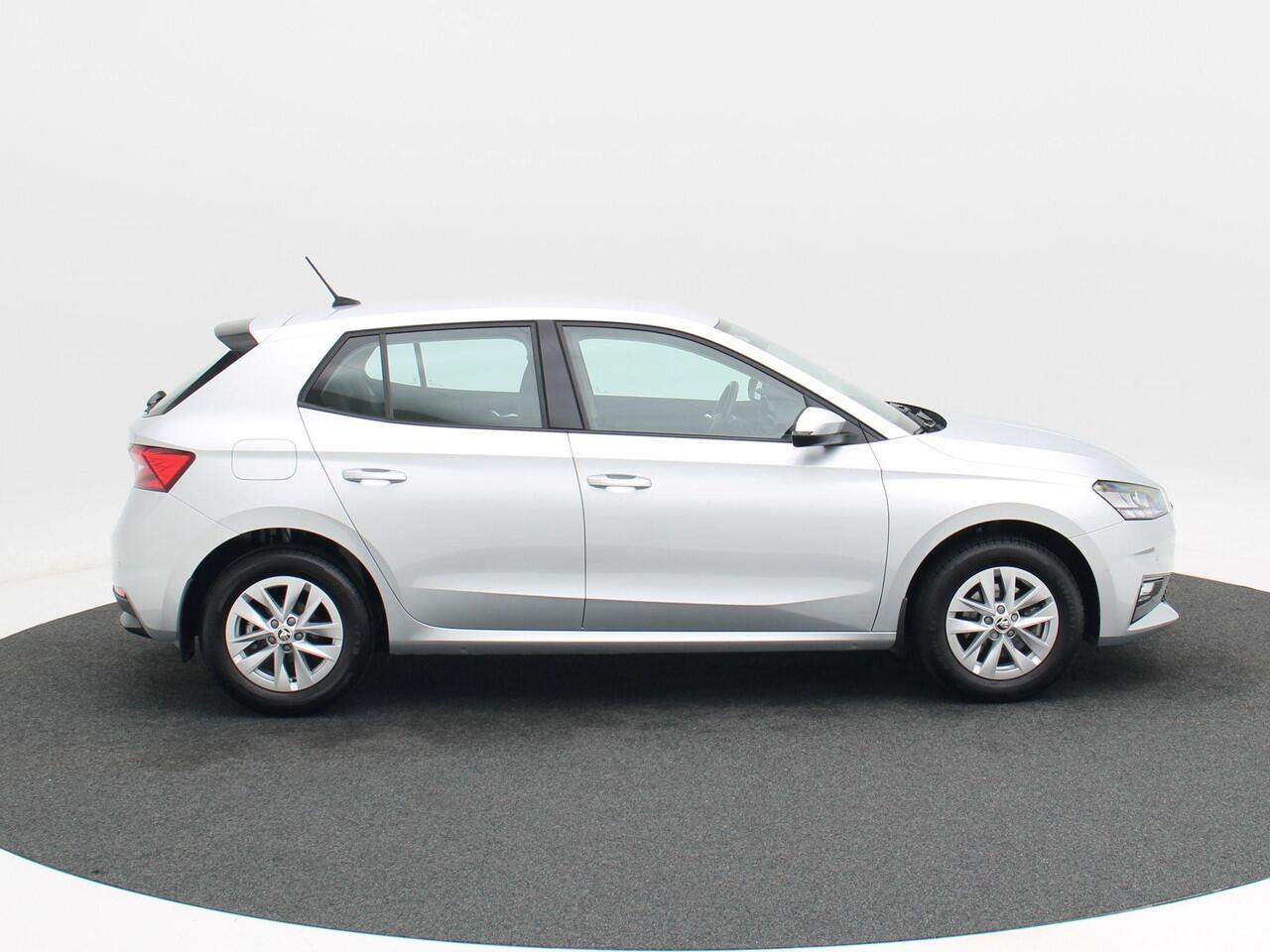 Skoda FABIA 1.0 TSi 110 Pk Automaat Business Edition | Cruise Control | Climate Control | Parkeersensoren | Stoelverwarming | Bluetooth | Carplay | 15 Inch | 33.912 Km!!