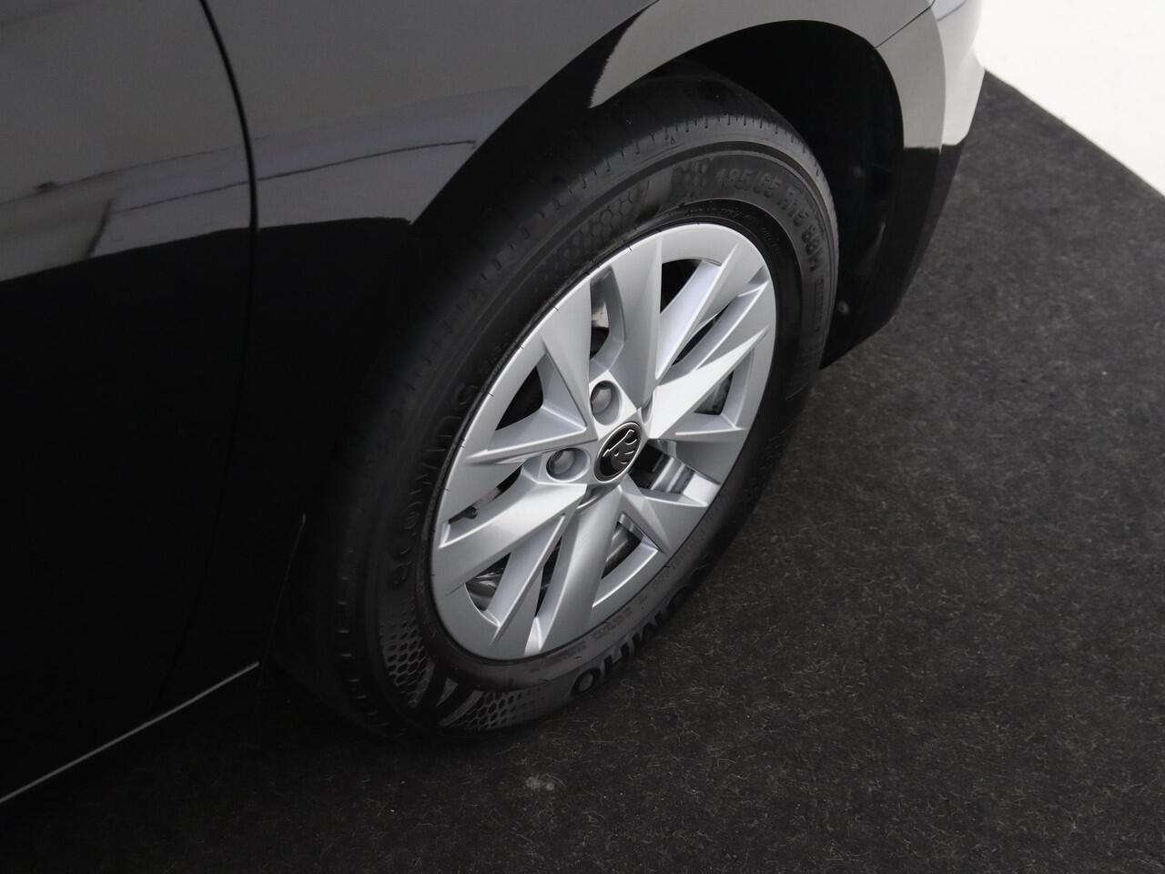 Skoda FABIA 1.0 TSI Ambition | Navigatie | Cruise control | CarPlay | Airco | Lane- en frontassist | Bluetooth |