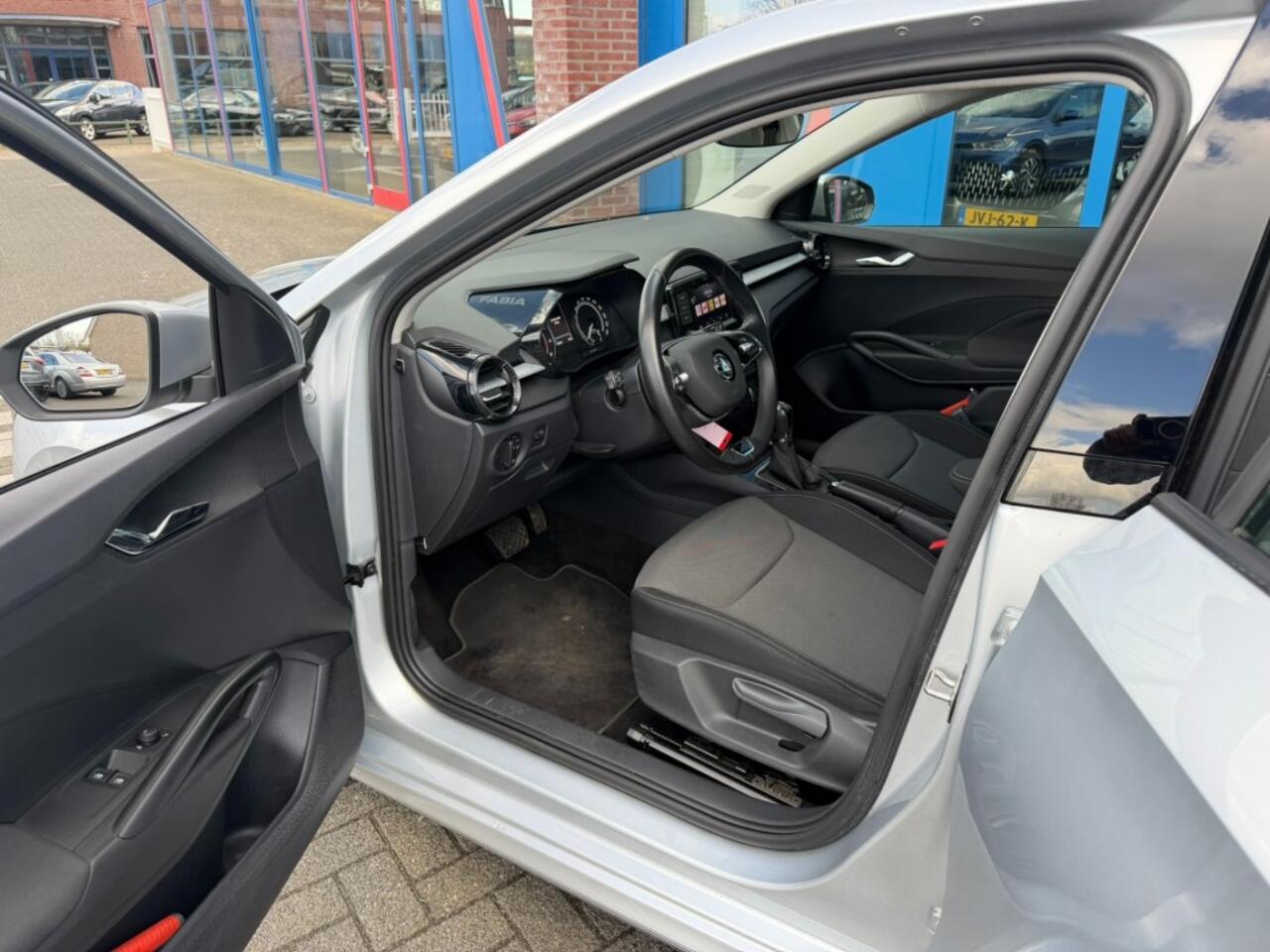 Skoda FABIA 1.0 TSi Automaat Navi Carplay Led Airco 2023