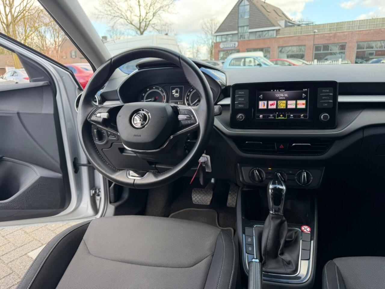 Skoda FABIA 1.0 TSi Automaat Navi Carplay Led Airco 2023