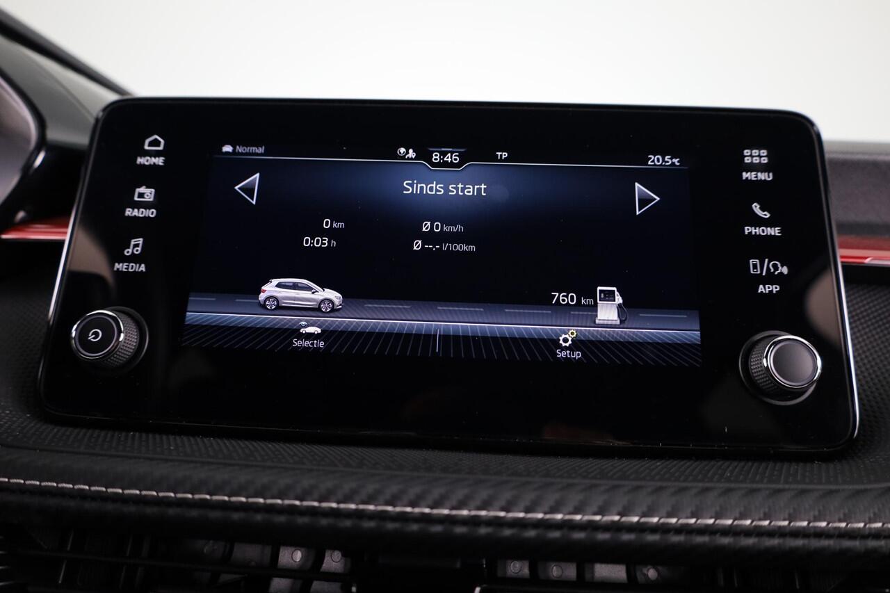 Skoda FABIA 1.0 TSI Monte Carlo 95 pk | Private lease vanaf Verlengde garantie | Navigatie via App | Parkeersensoren | Achteruitrijcamera | LED koplampen | Stoelverwarming |