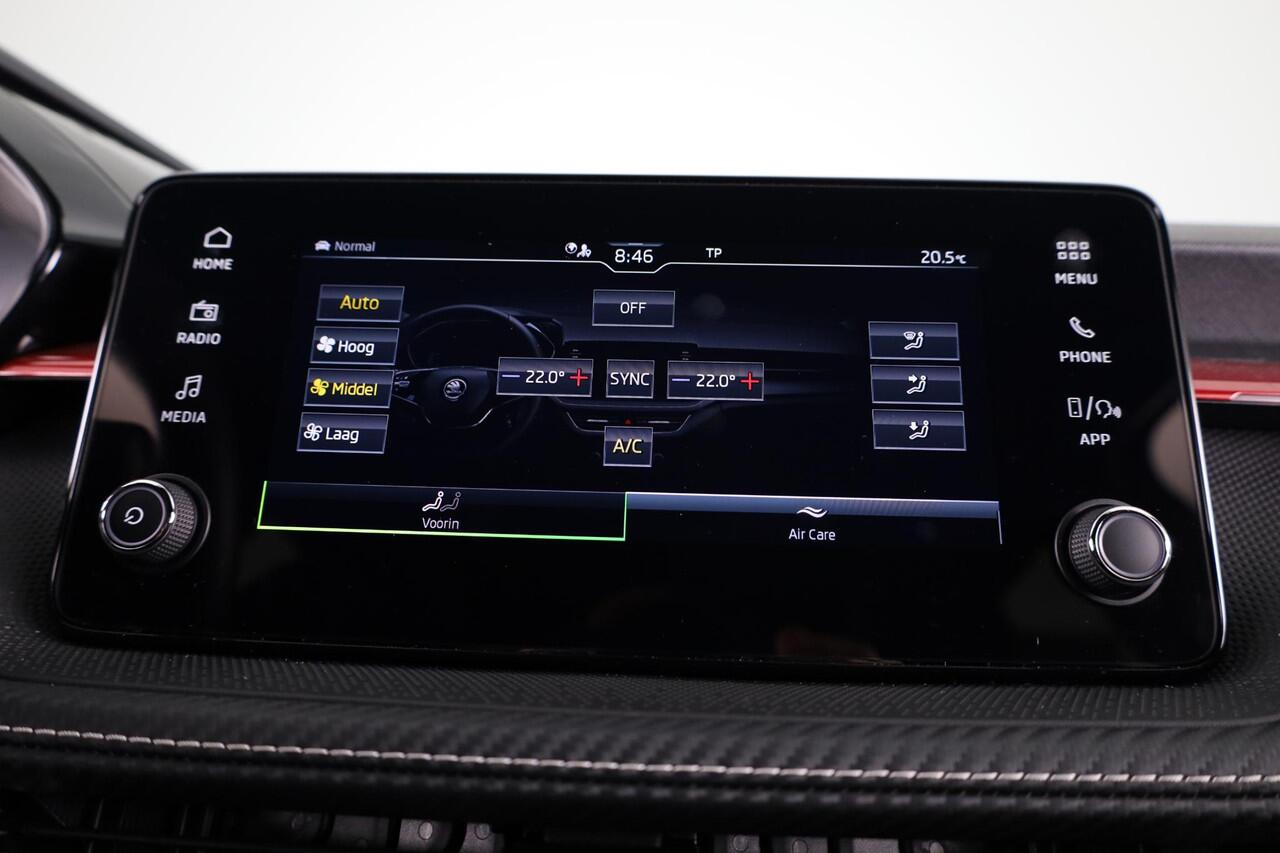 Skoda FABIA 1.0 TSI Monte Carlo 95 pk | Private lease vanaf Verlengde garantie | Navigatie via App | Parkeersensoren | Achteruitrijcamera | LED koplampen | Stoelverwarming |