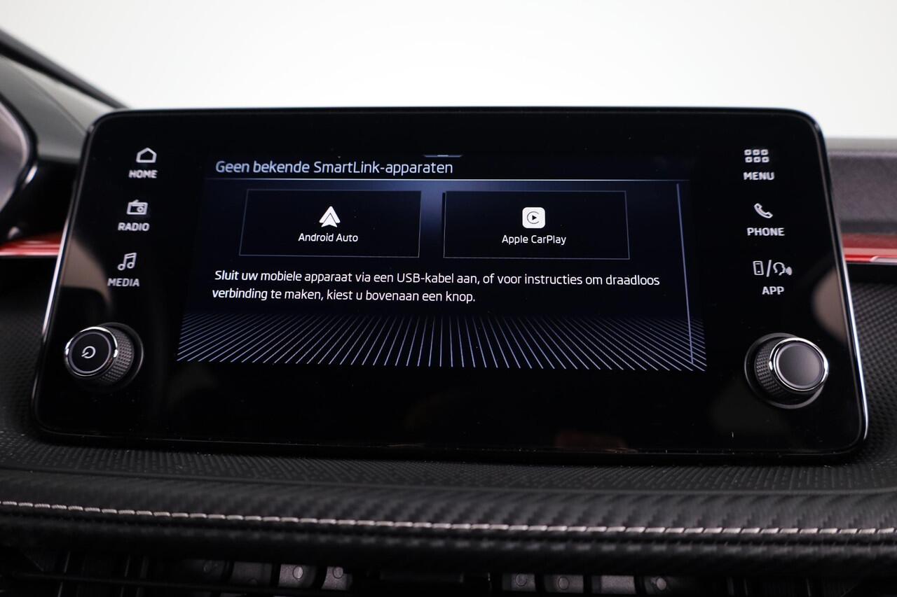 Skoda FABIA 1.0 TSI Monte Carlo 95 pk | Private lease vanaf Verlengde garantie | Navigatie via App | Parkeersensoren | Achteruitrijcamera | LED koplampen | Stoelverwarming |