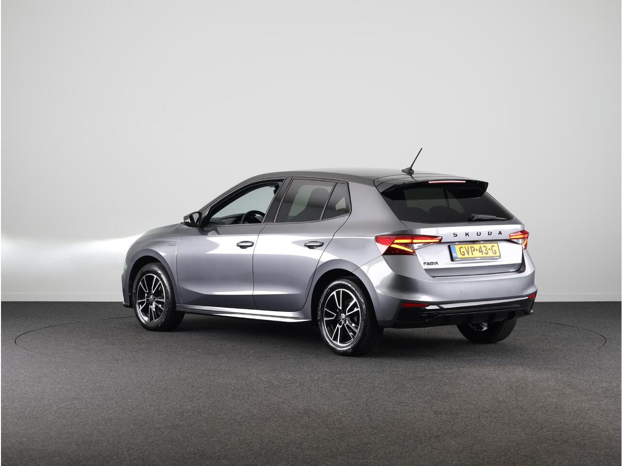 Skoda FABIA 1.0 TSI Monte Carlo 95 pk | Verlengde garantie | Navigatie via App | Parkeersensoren | Achteruitrijcamera | LED koplampen | Stoelverwarming |