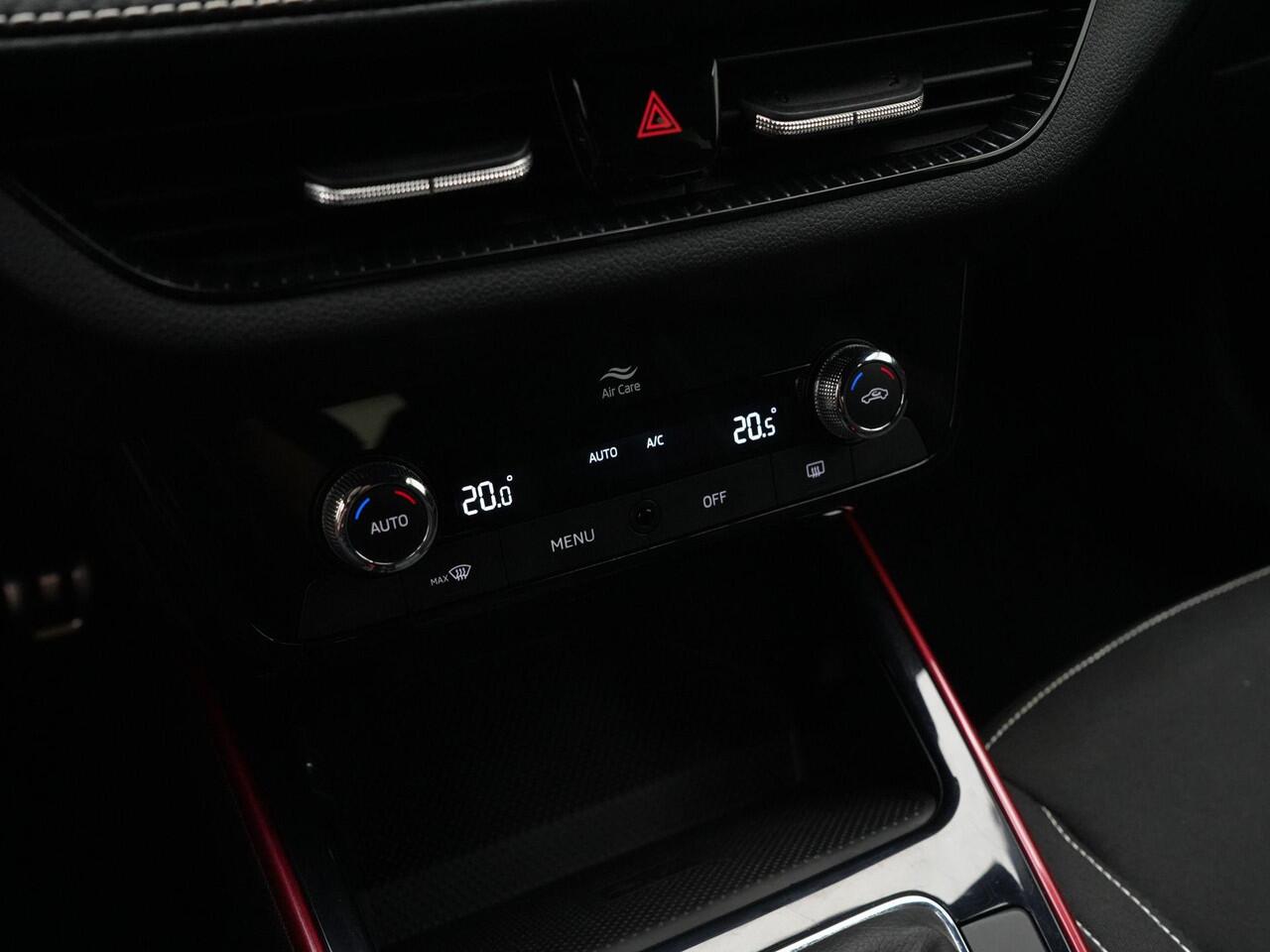 Skoda FABIA 1.0 TSI 95 pk Monte Carlo | Navigatie | Parkeersensoren achter | Climatronic | Carplay