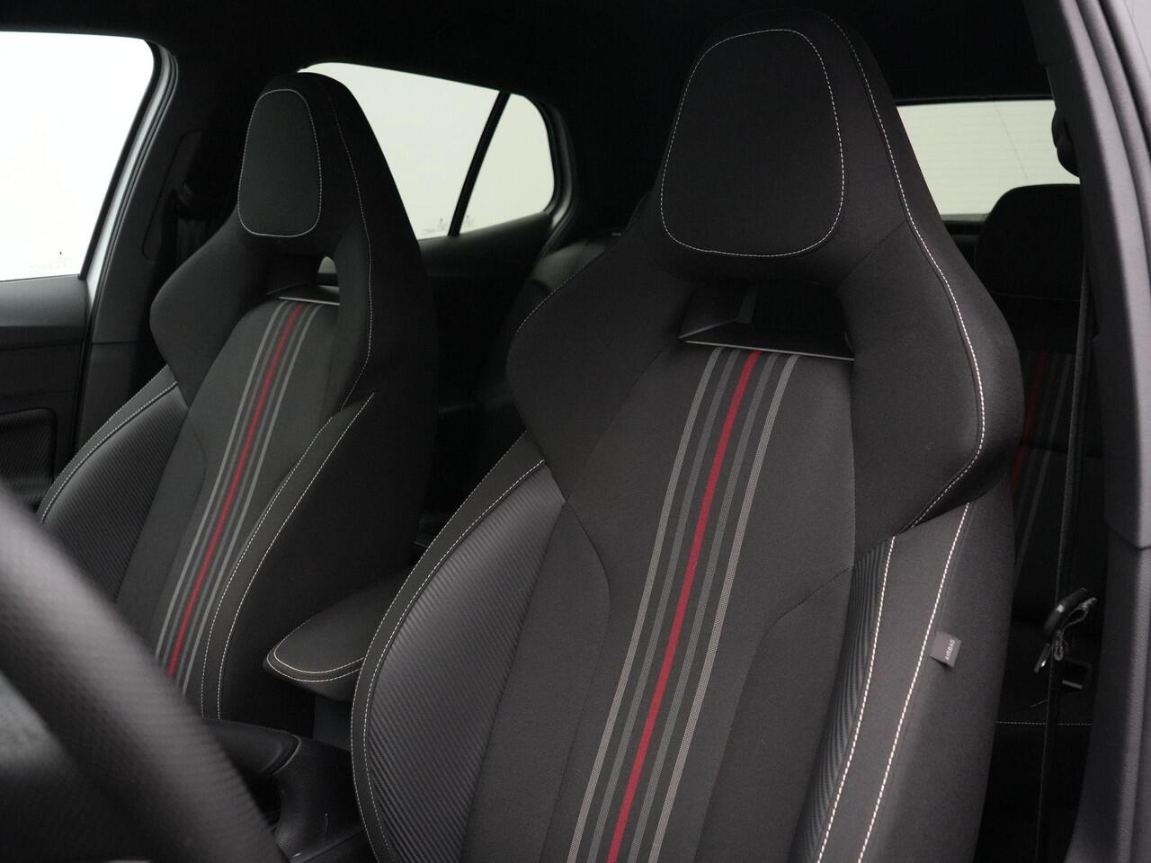 Skoda FABIA 1.0 TSI 95 pk Monte Carlo | Navigatie | Parkeersensoren achter | Climatronic | Carplay