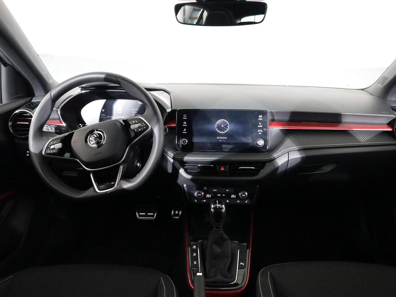 Skoda FABIA 1.0 TSI Monte Carlo 115 pk Automaat (DSG) | Panoramadak| Verlengde garantie | Navigatie via App | Parkeersensoren | Achteruitrijcamera | Stoelverwarming |