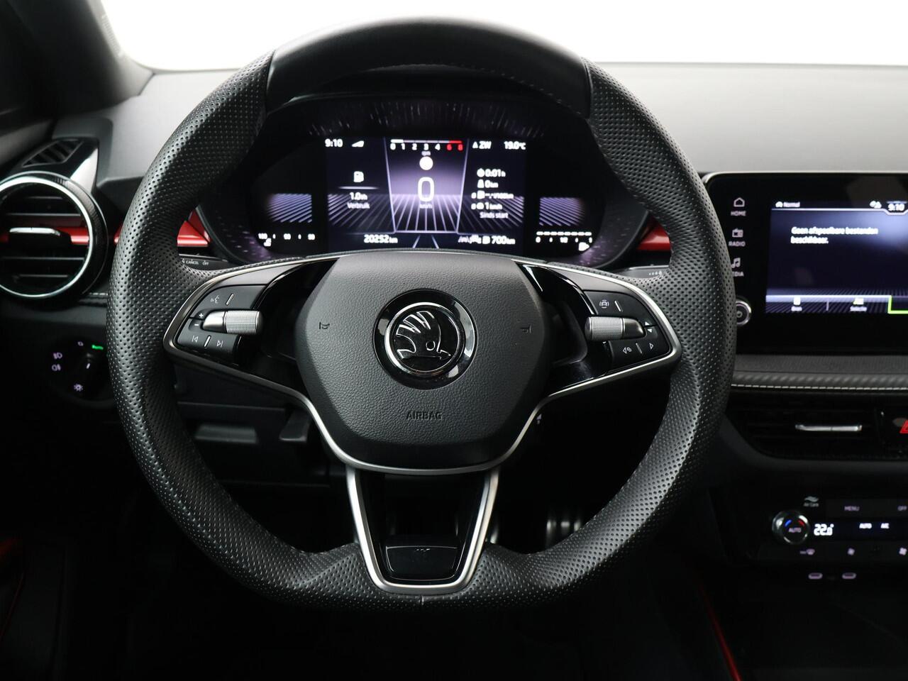 Skoda FABIA 1.0 TSI Monte Carlo | 95 PK | Multifunctioneel stuurwiel | Cruisecontrol | Achteruitrij camera |