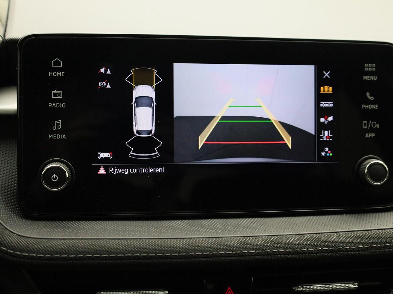 Skoda FABIA 1.0TSI/95PK Business Edition · Apple/Android Car Play · Camera + Parkeersensoren · Keyless · Garantie t/m 13-10-2028 of 100.000km