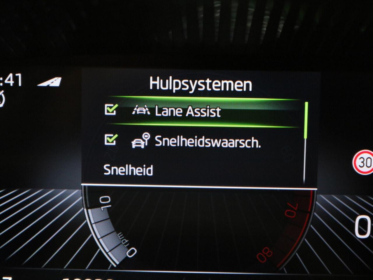 Skoda FABIA 1.0TSI/95PK Business Edition · Apple/Android Car Play · Camera + Parkeersensoren · Keyless · Garantie t/m 13-10-2028 of 100.000km