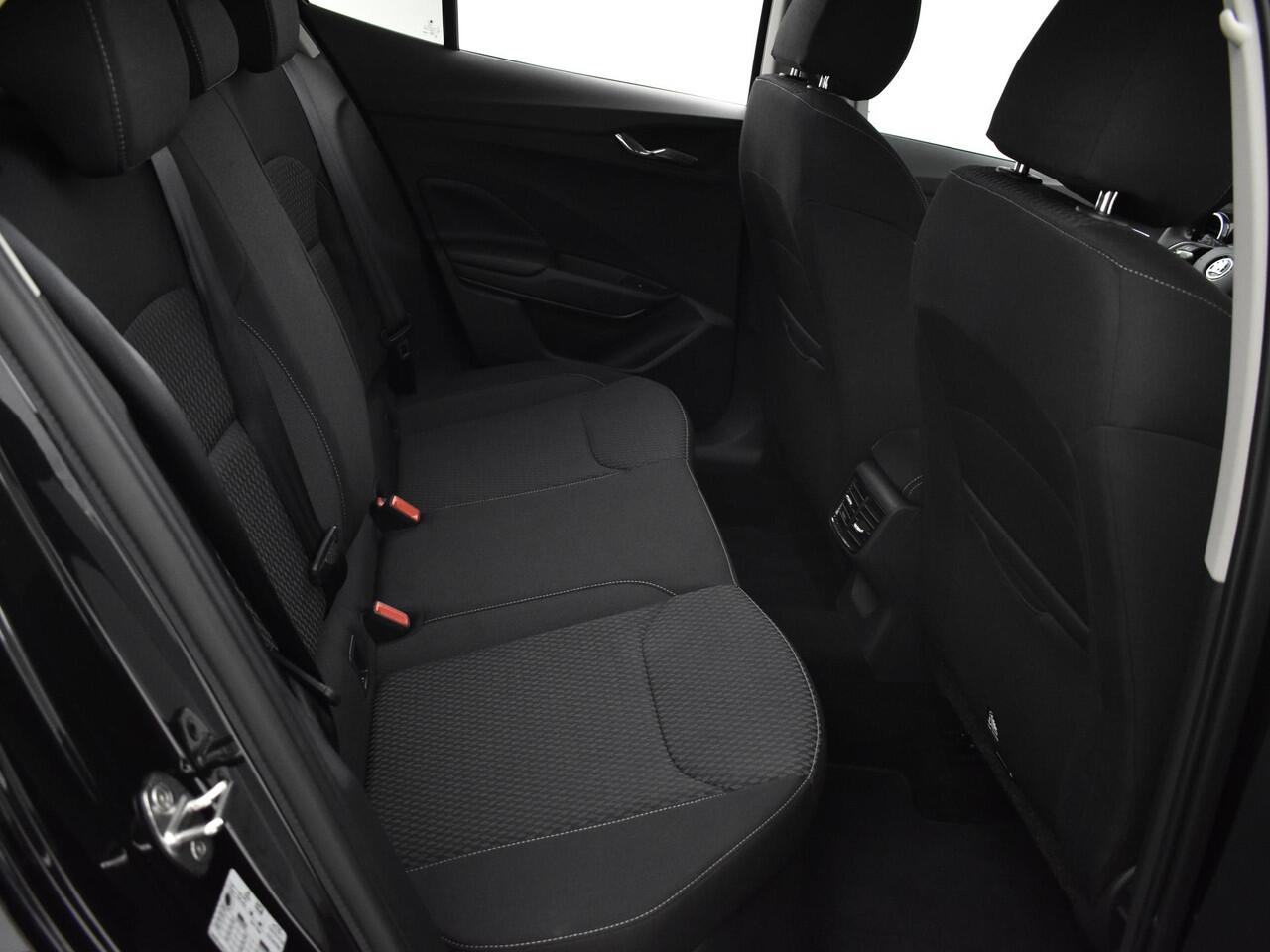 Skoda FABIA 1.0 TSI 115pk DSG Business Edition · Apple/Android Car Play · Camera · P-Sensoren · Cruise Control · Keyless · 16'' Inch · Garantie t/m 27-10-2028 of 100.000km