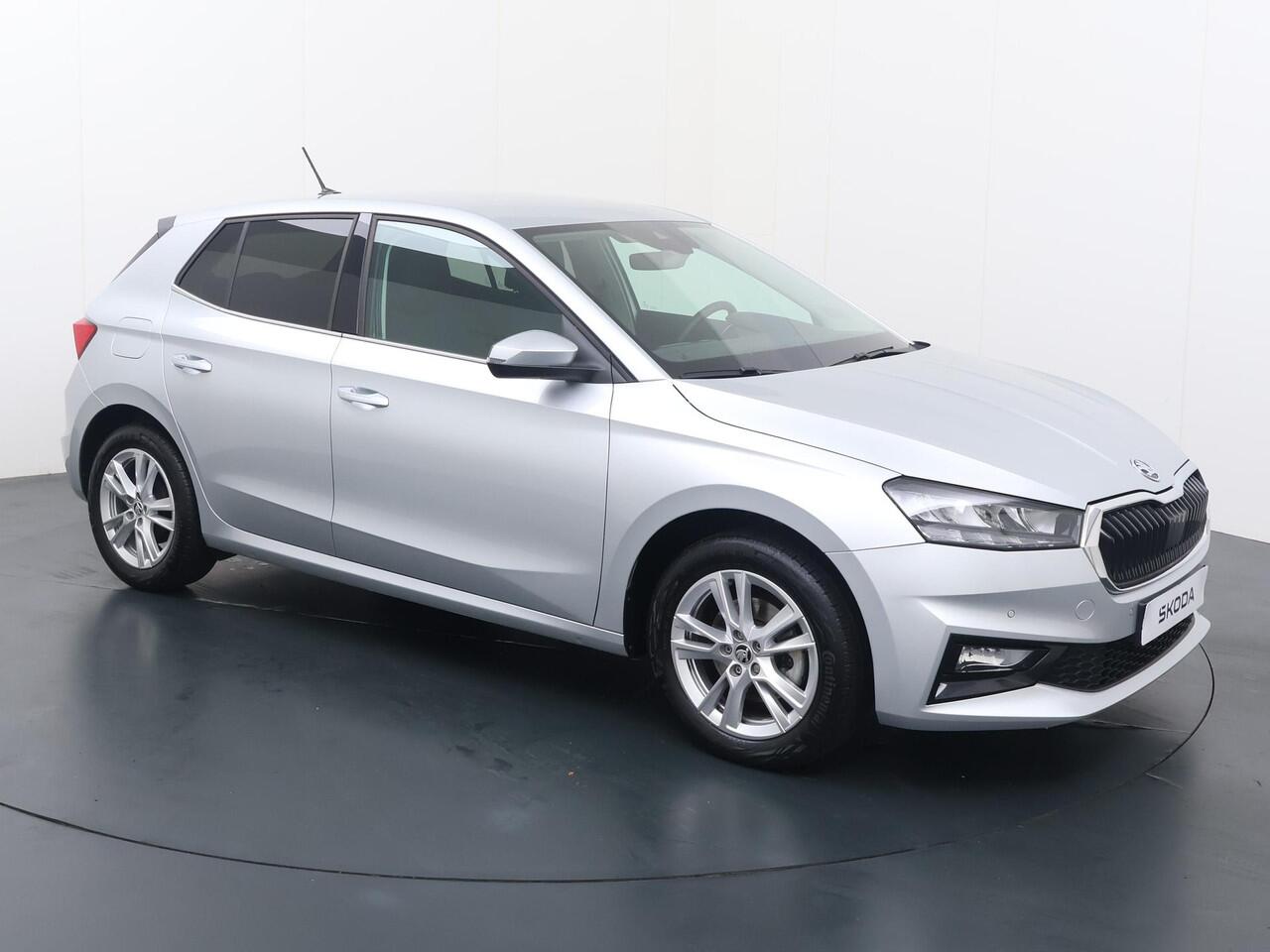 Skoda FABIA 1.0 TSI Business Edition | 115 PK | Automaat | Multifunctioneel stuurwiel | Cruisecontrol | Achteruitrij camera |