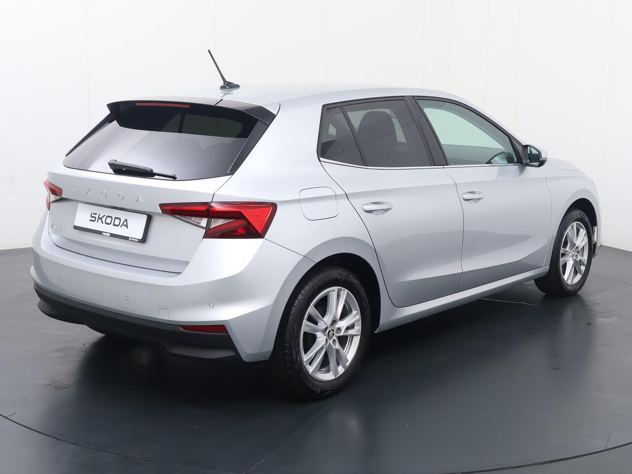 Skoda FABIA 1.0 TSI Business Edition | 115 PK | Automaat | Multifunctioneel stuurwiel | Cruisecontrol | Achteruitrij camera |