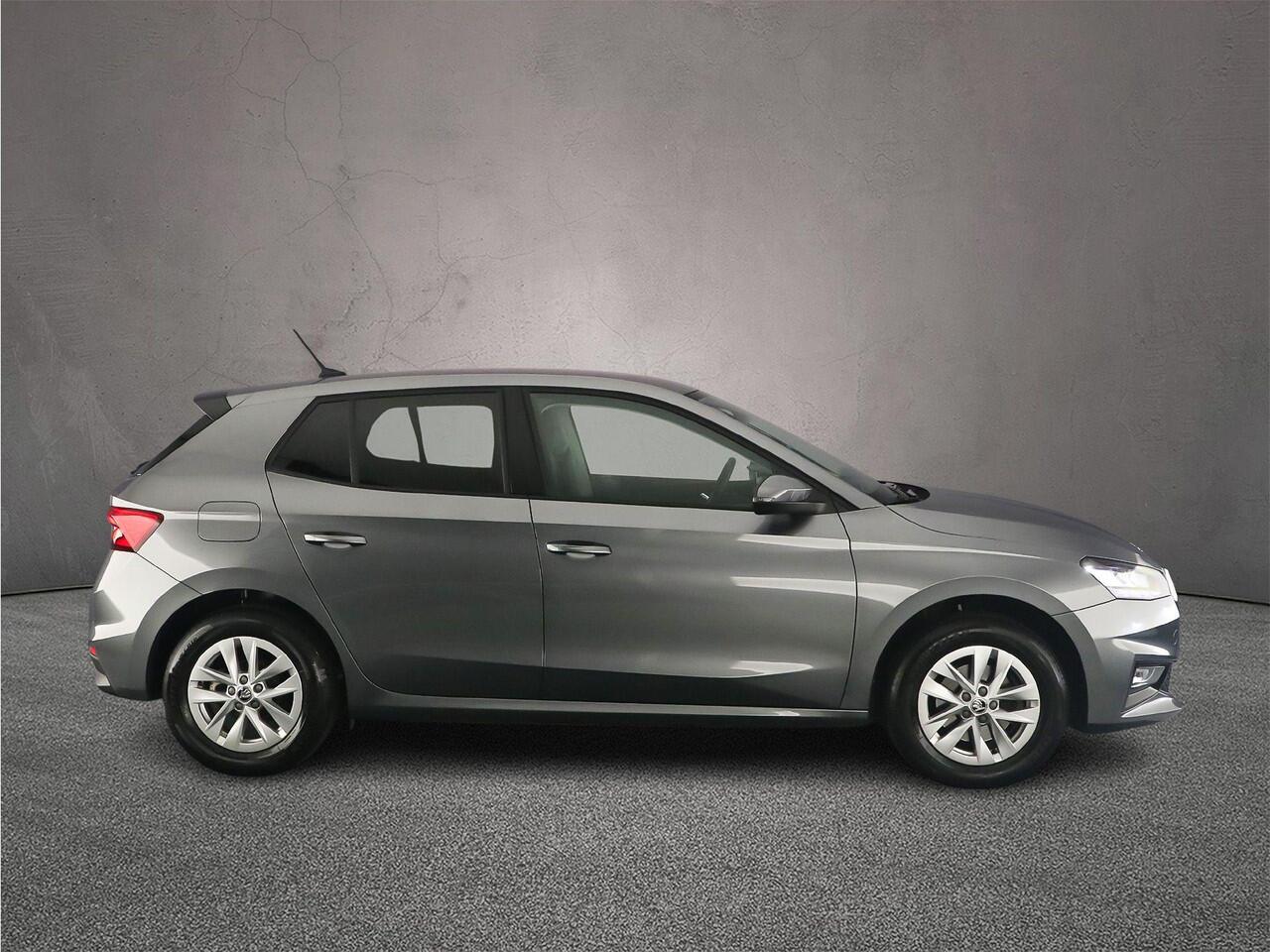 Skoda FABIA Selection 1.0 TSI 115pk DSG Automaat Cruise control, Parkeersensor achter, Stoelverwarming, LED koplampen, App connect, Airco, Stuurwiel verwarmd