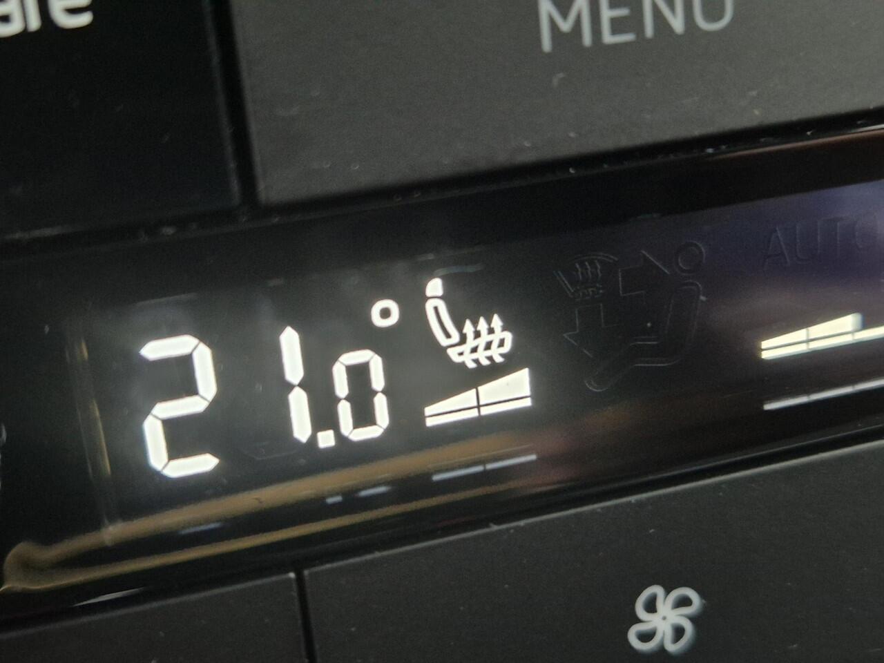 Skoda FABIA 1.0 TSI Business Edition DSG Automaat / Virtual Cockpit / Stoelverwarming / Navigatie / Apple Carplay Android /