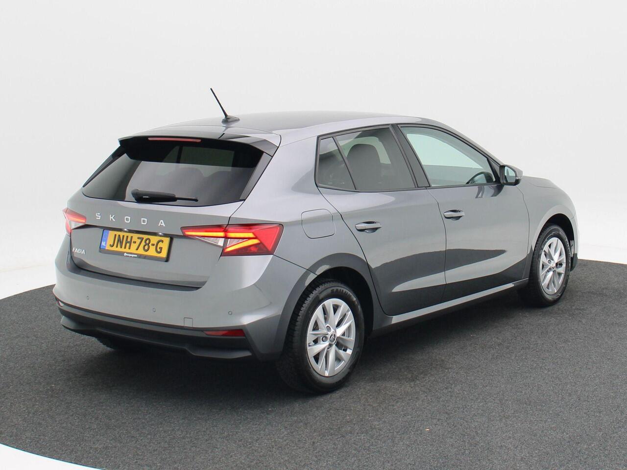 Skoda FABIA 1.0 TSi 115 Pk Automaat Selection | Virtual Cockpit | Stoel- & Stuurverwarming | Keyless | CarPlay | Sensoren Achter | LED | 15 Inch | 43.082 Km!!