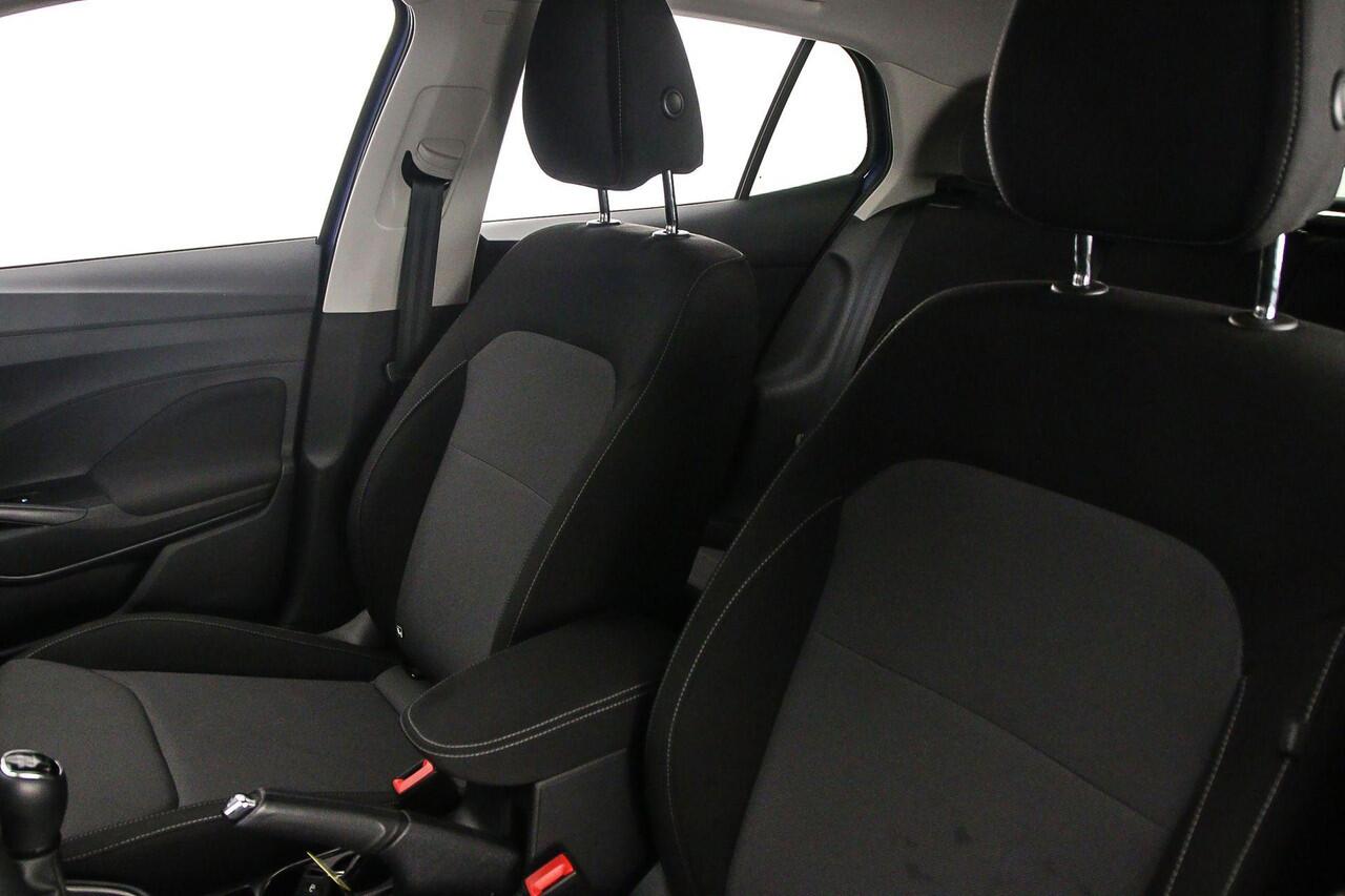 Skoda FABIA Selection 1.0 TSI 95pk Cruise control, Parkeersensor achter, LED koplampen, Airco, App connect, DAB, Radio, Bluetooth