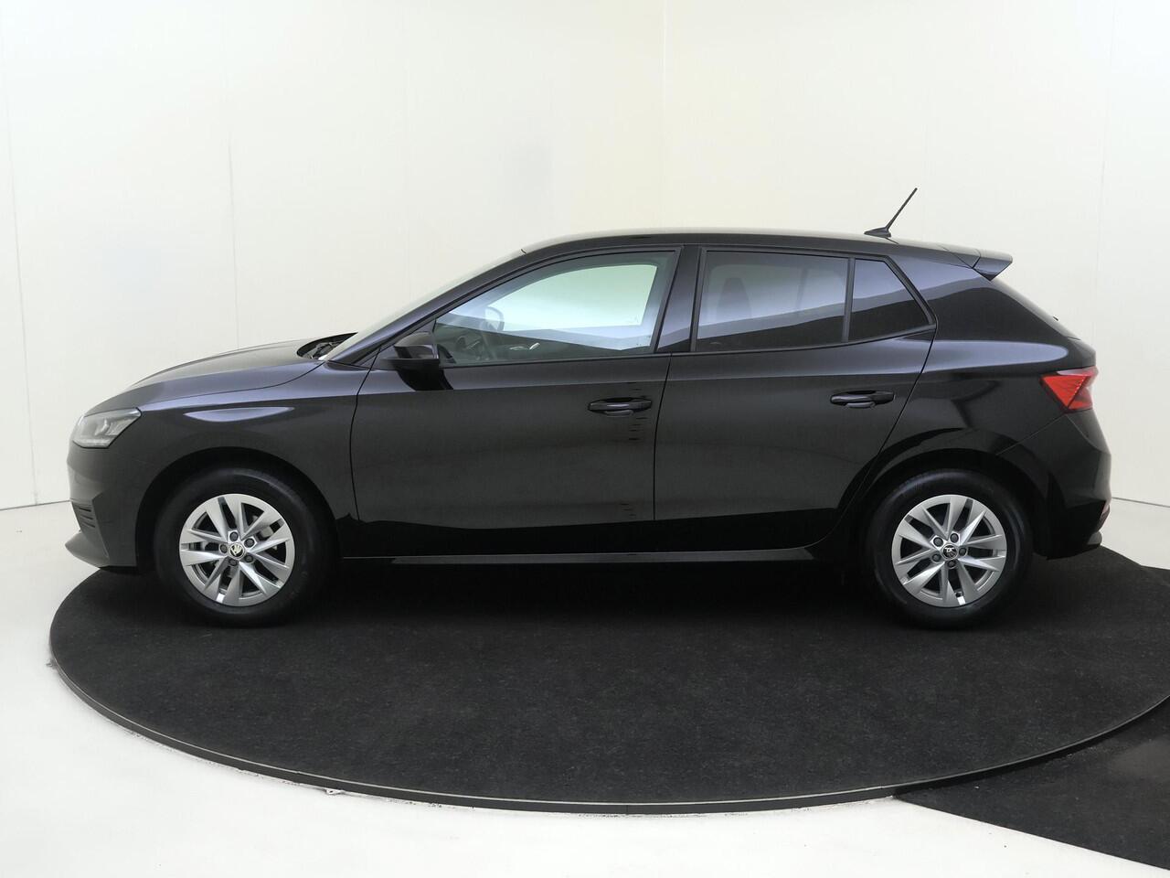 Skoda FABIA 1.0 TSI Ambition | Parkeersensoren achter | Cruise control | CarPlay | Lane assist | Airco |