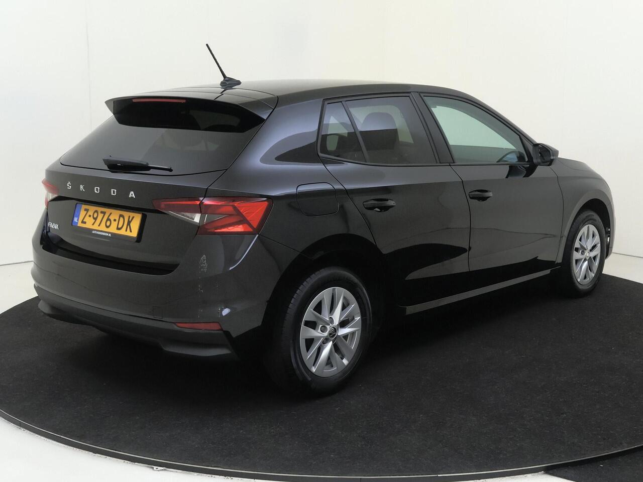 Skoda FABIA 1.0 TSI Ambition | Parkeersensoren achter | Cruise control | CarPlay | Lane assist | Airco |