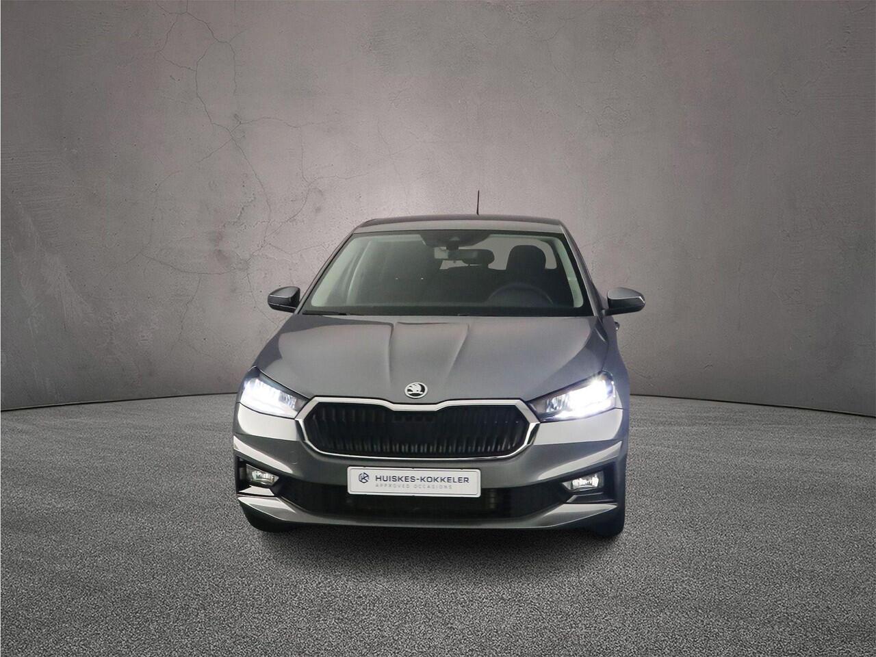 Skoda FABIA Selection 1.0 TSI 95pk Cruise control, App connect, LED koplampen, Parkeersensor achter, Airco, DAB, Radio, Bluetooth