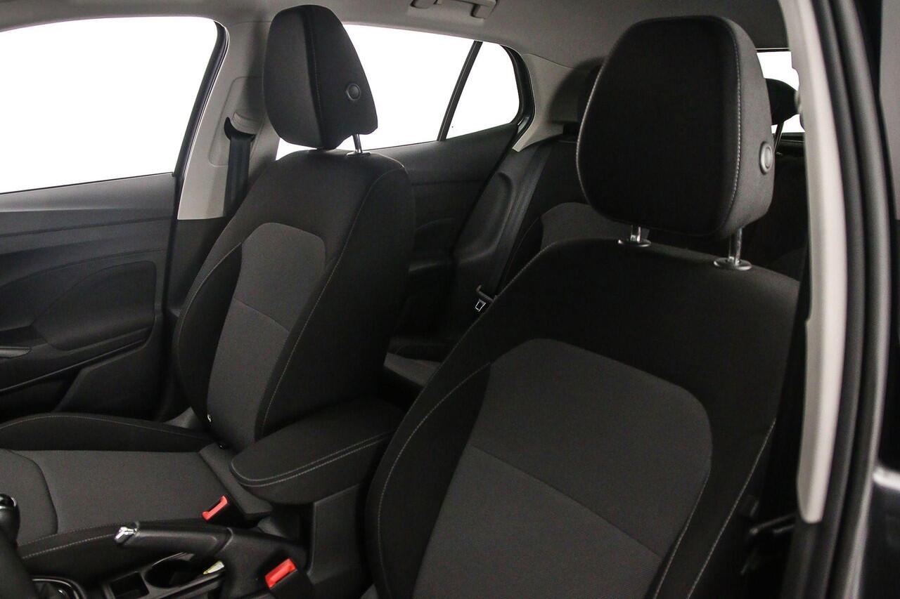 Skoda FABIA Selection 1.0 TSI 95pk Cruise control, App connect, LED koplampen, Parkeersensor achter, Airco, DAB, Radio, Bluetooth