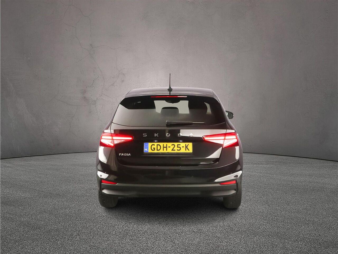 Skoda FABIA Selection 1.0 TSI 95pk Cruise control, Airco, LED koplampen, Parkeersensor achter, App connect, DAB, Radio, Bluetooth