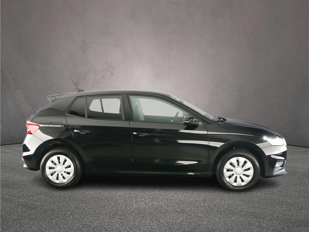 Skoda FABIA Selection 1.0 TSI 95pk Cruise control, Airco, LED koplampen, Parkeersensor achter, App connect, DAB, Radio, Bluetooth