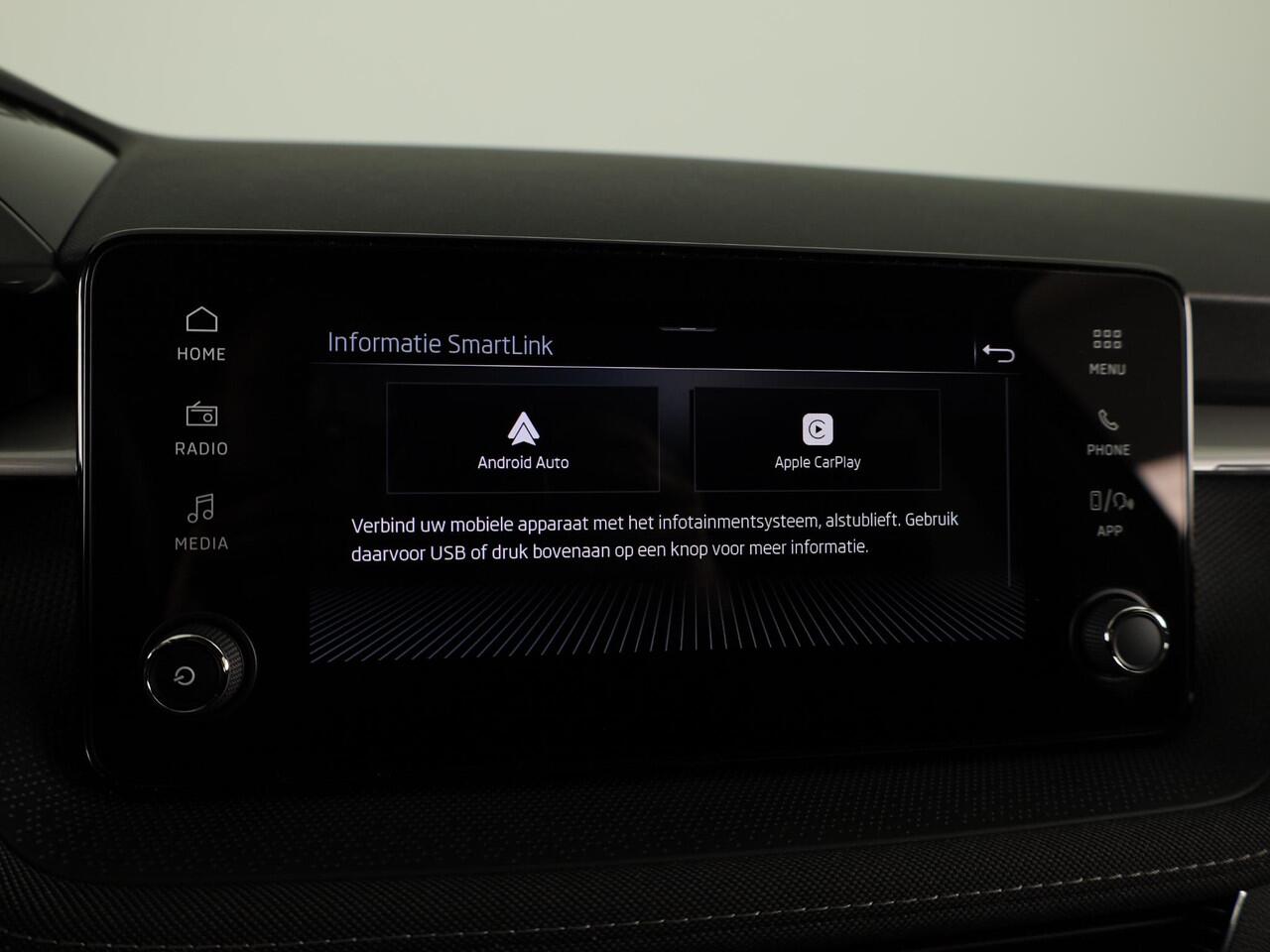 Skoda FABIA 1.0 TSI Business Edition 95pk | Verlengde garantie | Climatronic | Navigatie via App | Verwarmbare voorstoelen | Parkeersensoren voor en achter