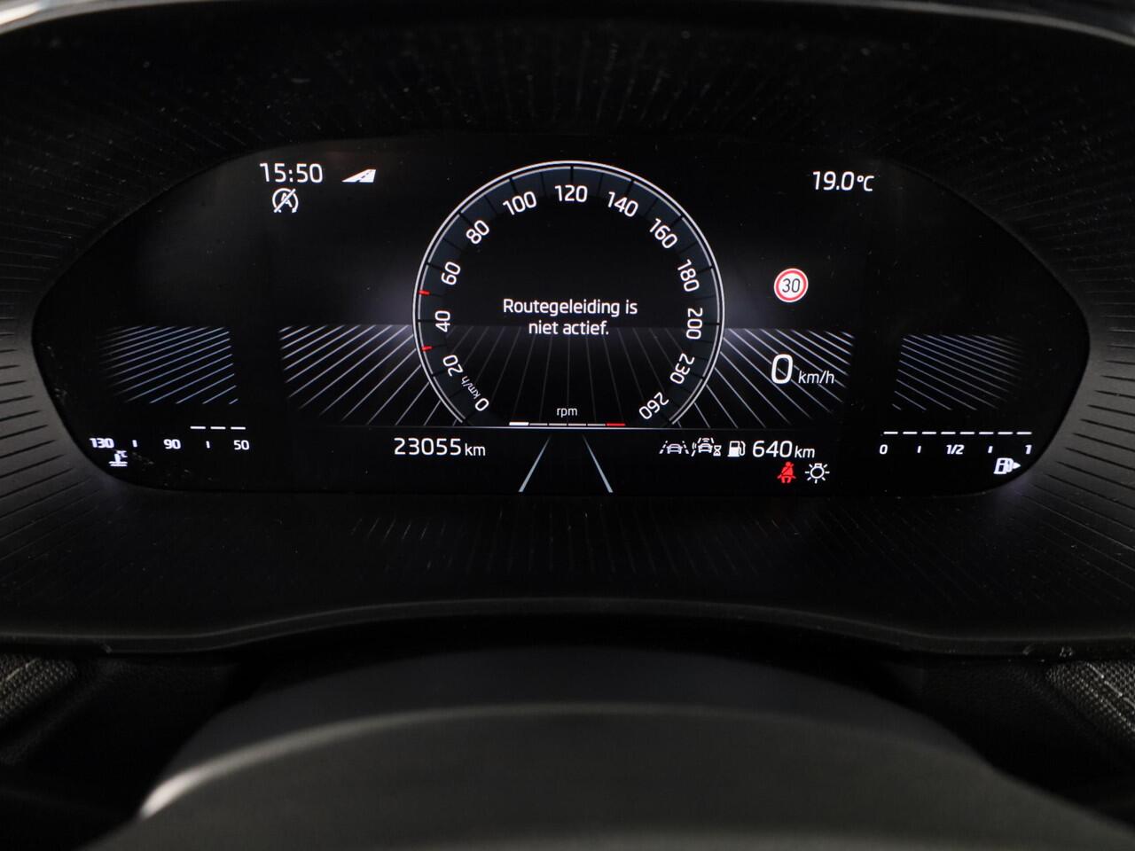 Skoda FABIA 1.0 TSI Business Edition 95pk | Verlengde garantie | Climatronic | Navigatie via App | Verwarmbare voorstoelen | Parkeersensoren voor en achter