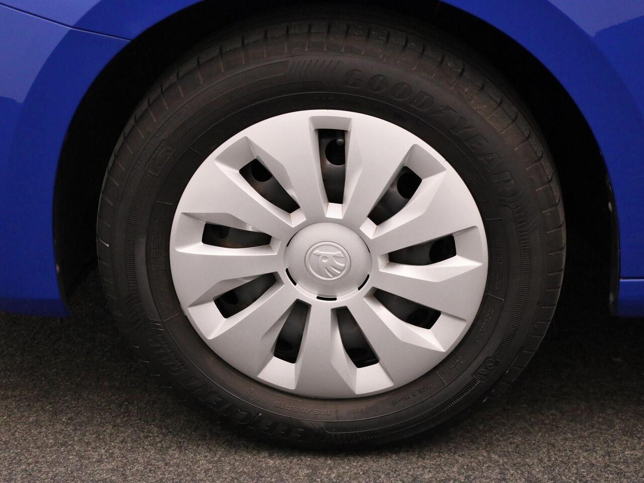 Skoda FABIA 1.0 TSI Ambition | Airconditioning | Cruise control Standaard | LED koplampen | Park Distance Control achter |