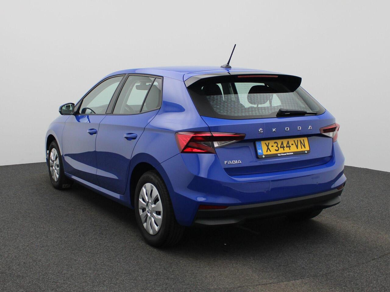 Skoda FABIA 1.0 TSI Ambition | Airconditioning | Cruise control Standaard | LED koplampen | Park Distance Control achter |