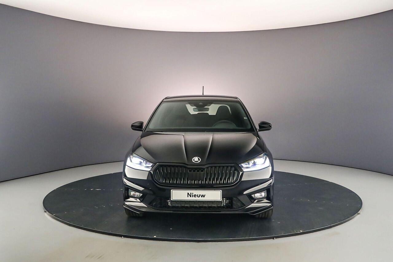 Skoda FABIA Monte Carlo 1.0 TSI 95pk Adaptive cruise control, Achteruitrijcamera, Stoelverwarming, DAB, Radio, Airco, LED verlichting, Parkeersensoren, App connect