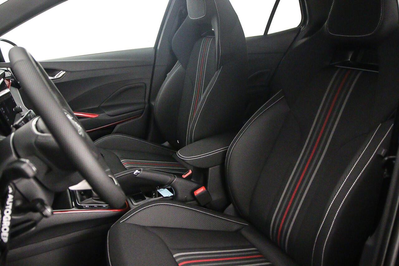 Skoda FABIA Monte Carlo 1.0 TSI 95pk Adaptive cruise control, Achteruitrijcamera, Stoelverwarming, DAB, Radio, Airco, LED verlichting, Parkeersensoren, App connect