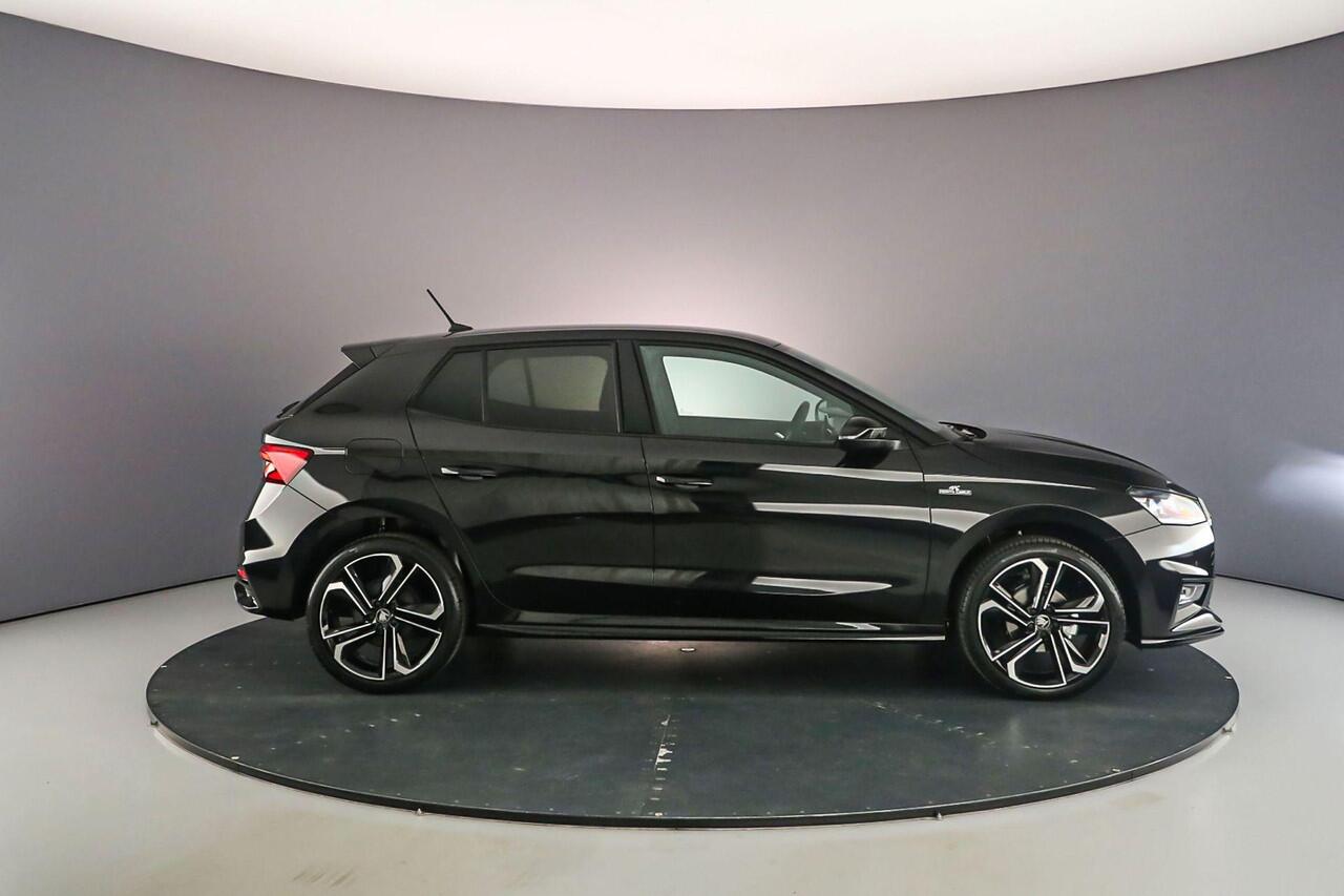 Skoda FABIA Monte Carlo 1.0 TSI 95pk Adaptive cruise control, Achteruitrijcamera, Stoelverwarming, DAB, Radio, Airco, LED verlichting, Parkeersensoren, App connect