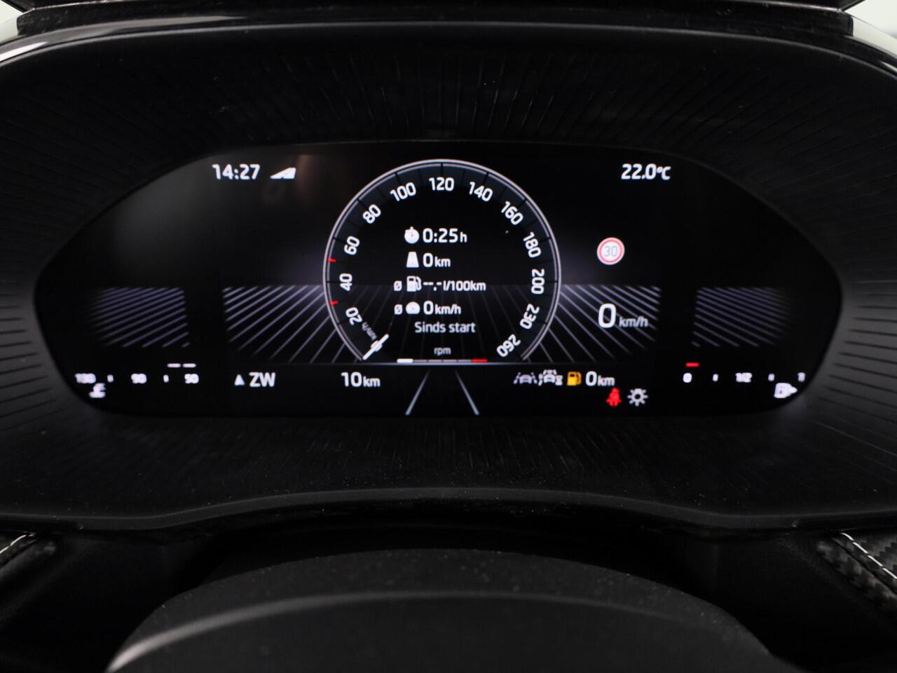 Skoda FABIA Monte Carlo 1.0 TSI 95 pk 5 versn. Hand | Verwarmbare voorstoelen | Hill start | Zwart dak